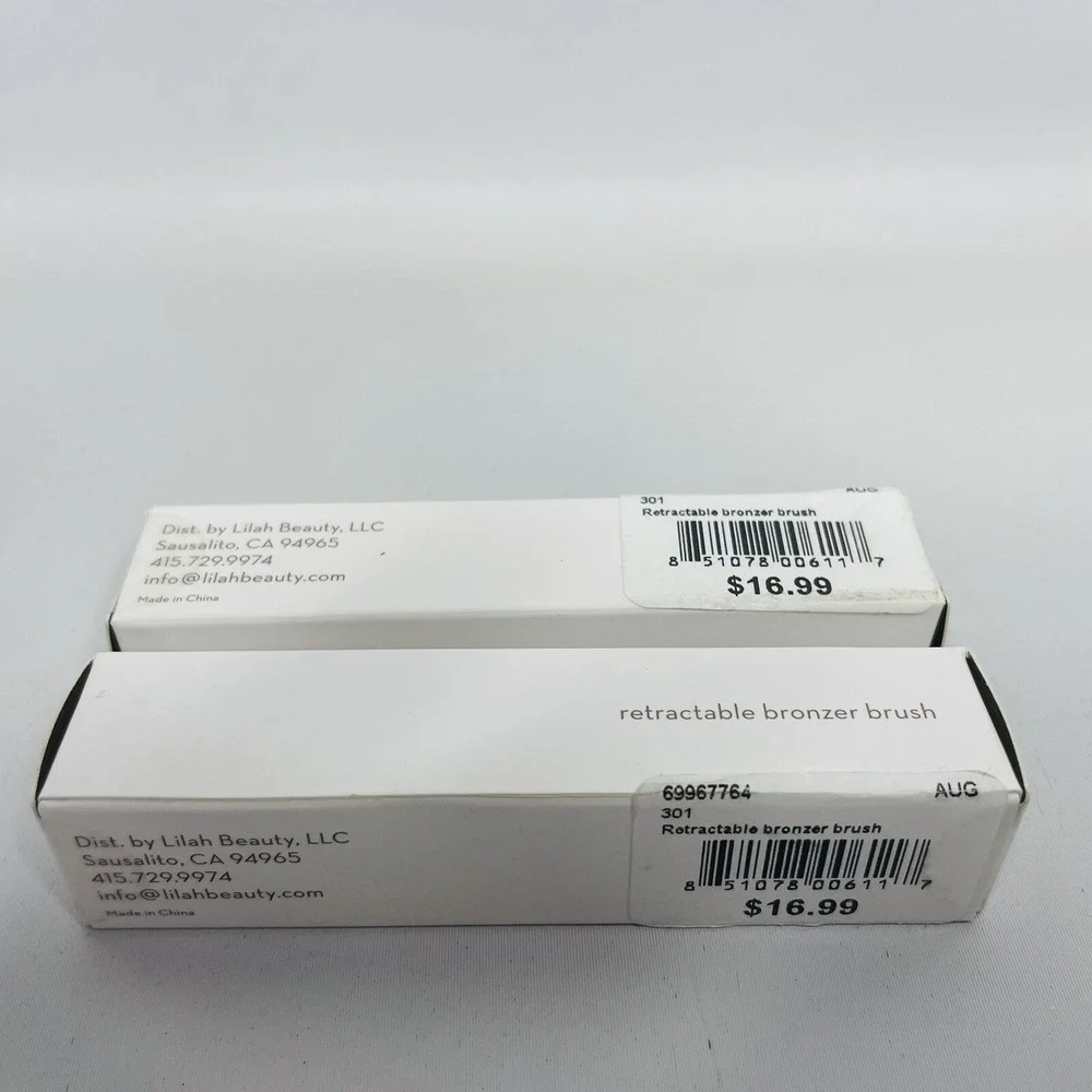 Lilah B Retractable Bronzer Brush #2  NIB Lot Of 2